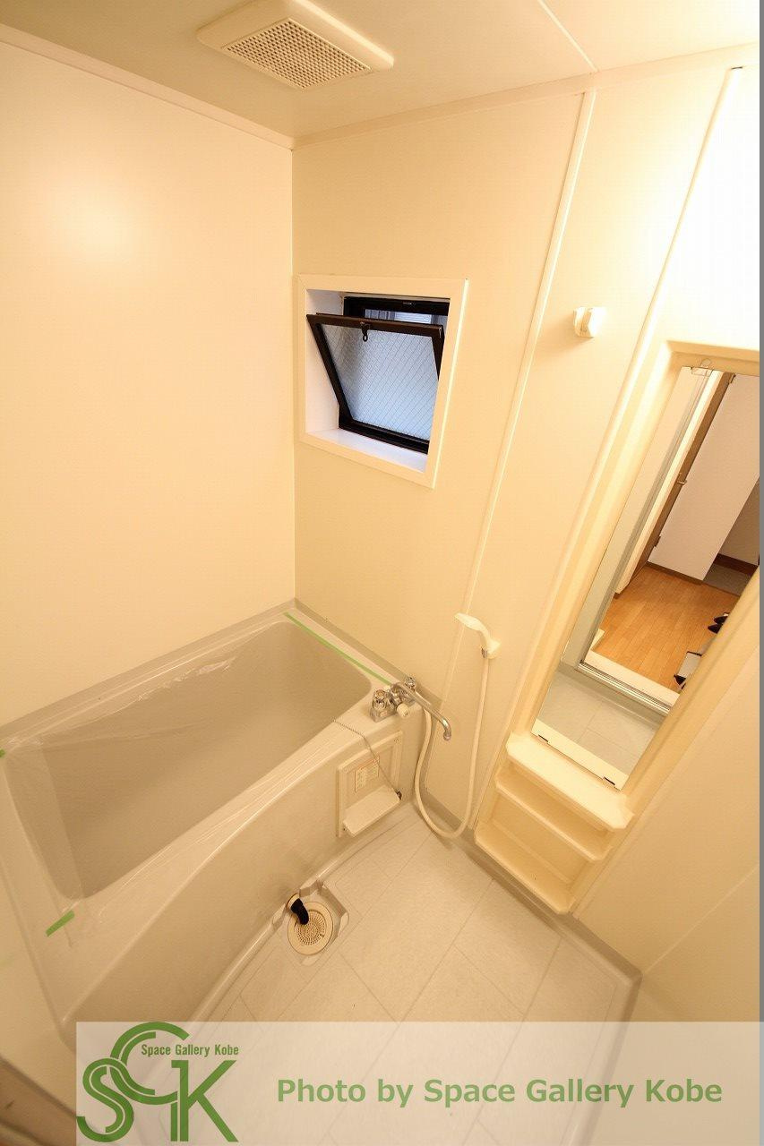 カムール養老の浴室|※お部屋により仕様が異なる可能性があります。