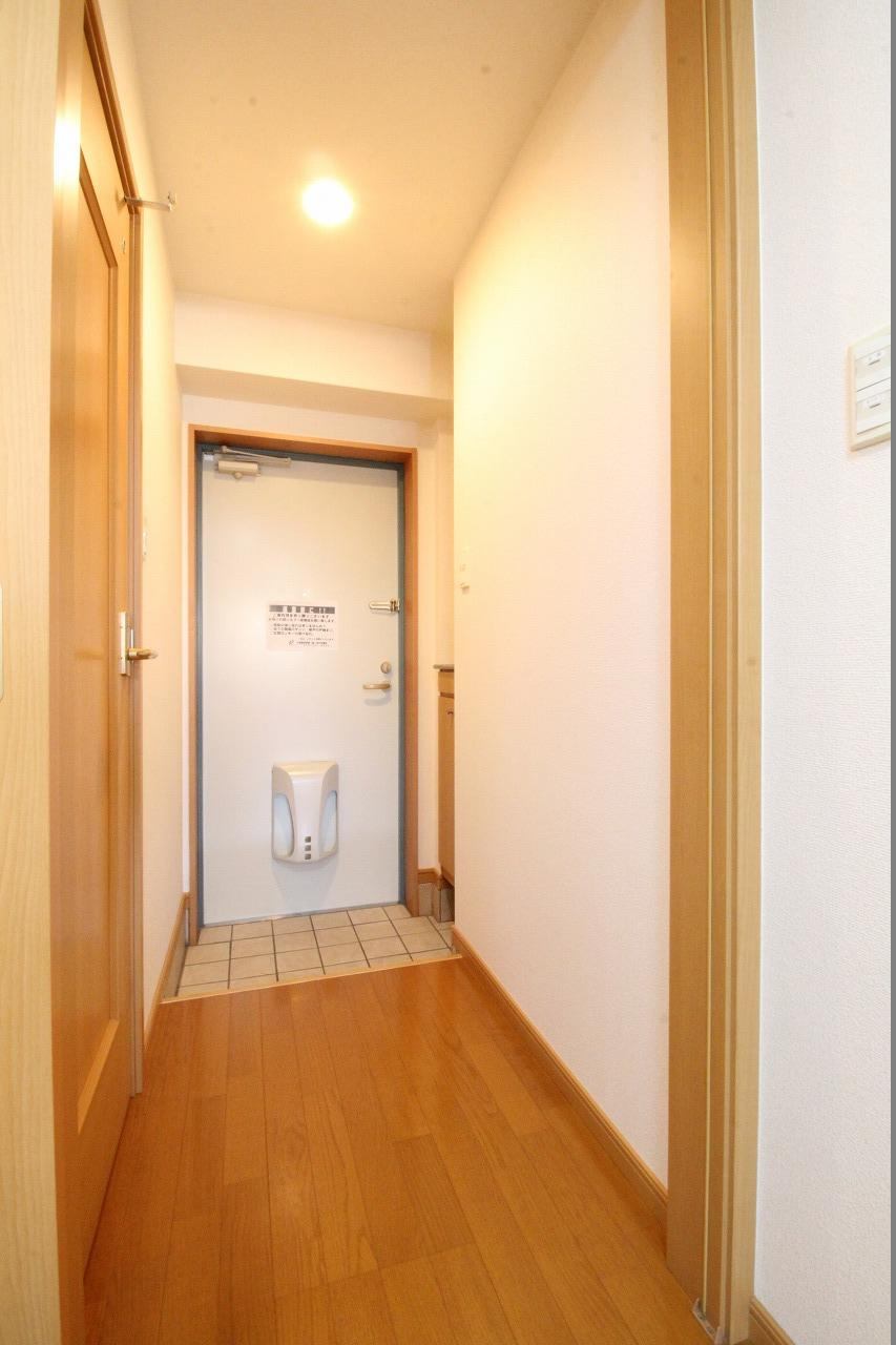 カレント　スクエアの玄関