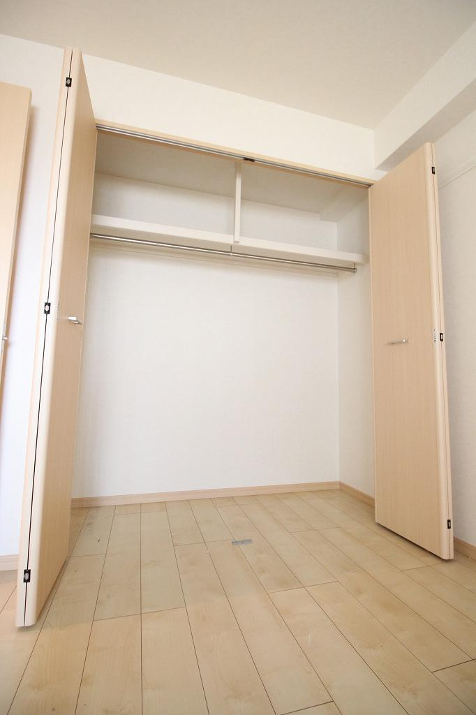 クイーンズコートFの収納|※お部屋により仕様が異なる場合があります。
