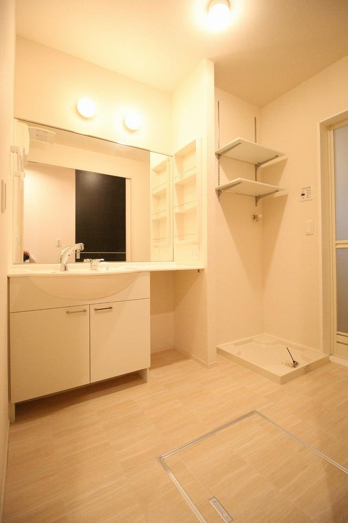 グランアヴァンティⅡの洗面所|※お部屋により仕様が異なる場合があります。