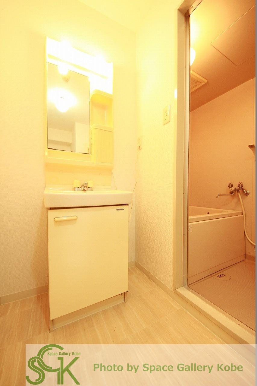 グランエスパスの洗面所|※お部屋により仕様が異なる可能性があります。
