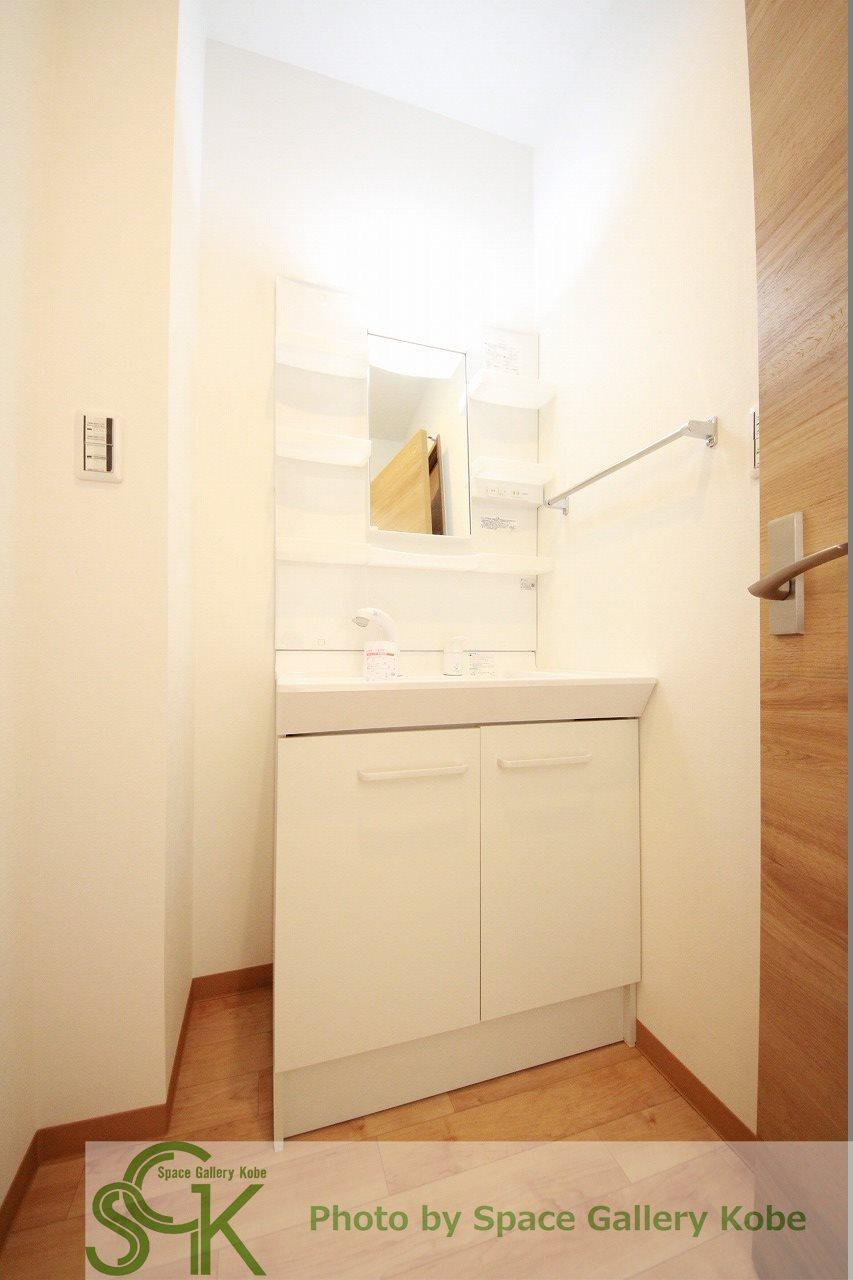 グランデ石屋川3の洗面所