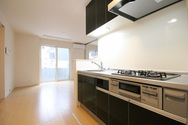 グランド・ソレーユ　Ⅱ棟の居間・リビング|※お部屋により仕様が異なる場合があります。