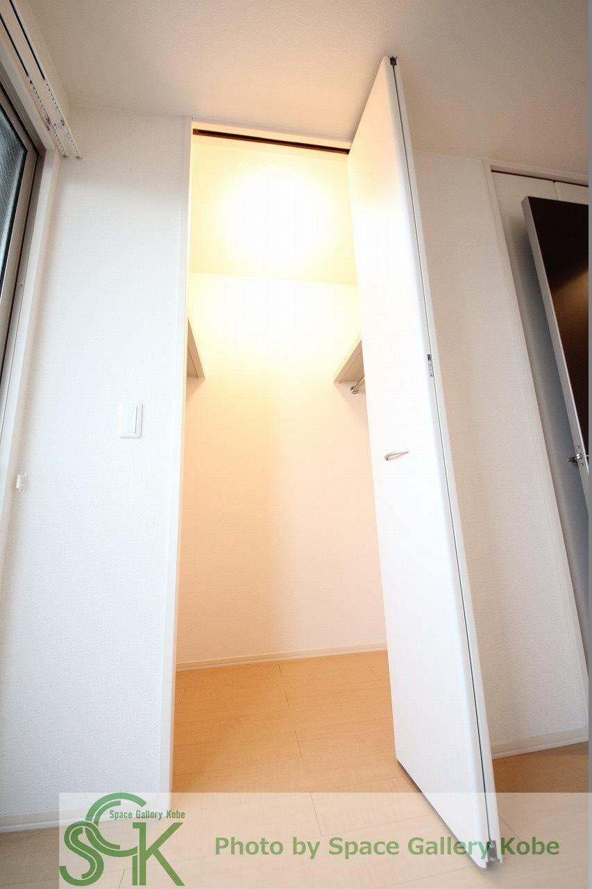 グランドアトリオ神戸西　B棟の収納|※お部屋により仕様が異なる場合があります。