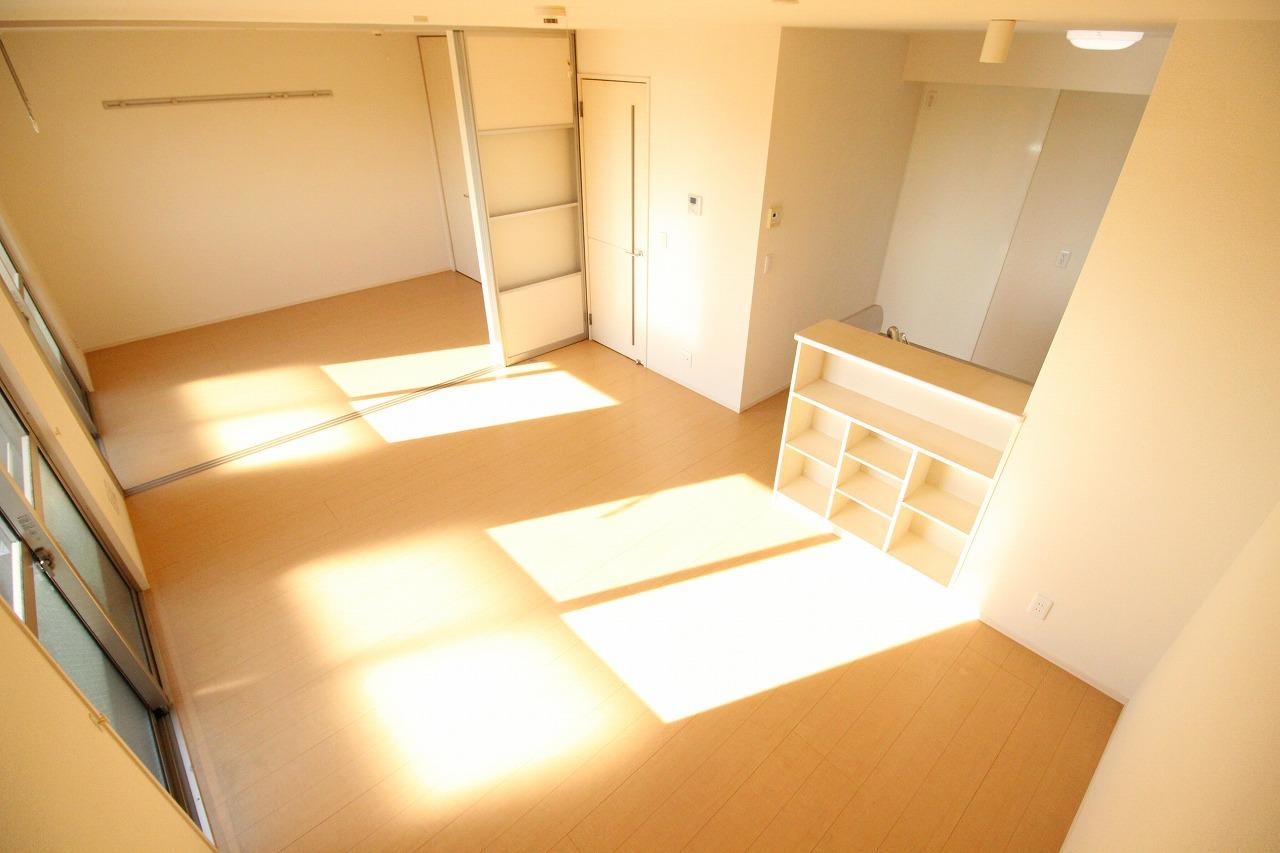 グランドアトリオ神戸西　E棟の居間・リビング|※お部屋により仕様が異なる場合があります。