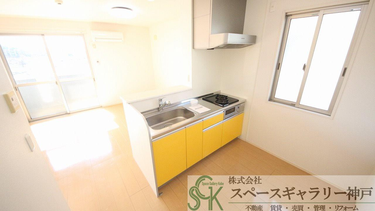 グランドアトリオ神戸西　E棟の居間・リビング|※お部屋により仕様が異なる場合があります。