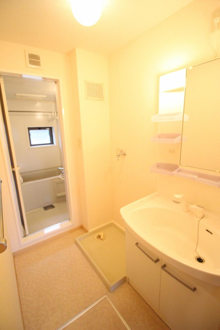 グランドハイツの洗面所|※お部屋により仕様が異なる場合があります。
