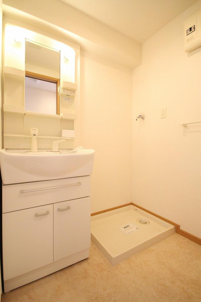 クリーモア・クラの洗面所|※お部屋により仕様が異なる場合があります※