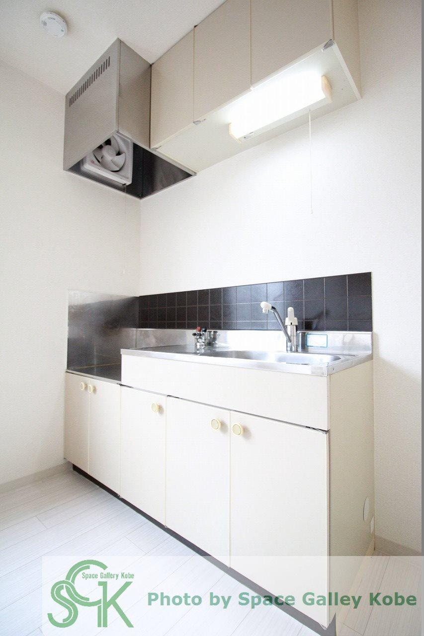 グリーンヴィレッジ南別府　F棟のキッチン|※お部屋により仕様が異なる可能性があります。