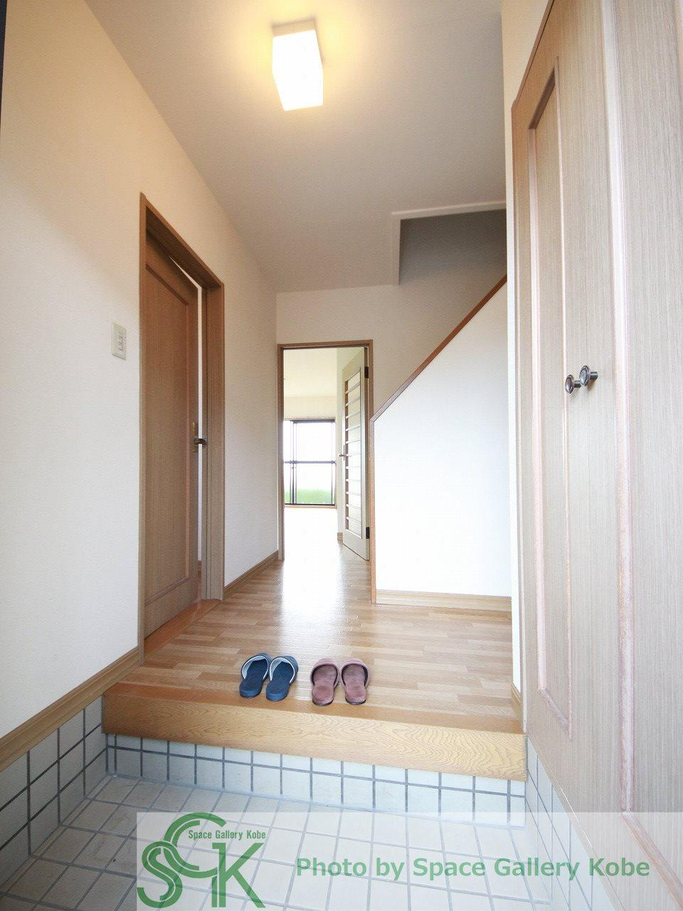 グリーンガーデン　2棟の玄関|※お部屋により仕様が異なる可能性があります。
