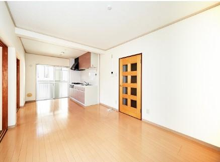 グリーンヒル大津和の居間・リビング|※お部屋により仕様が異なる場合があります。