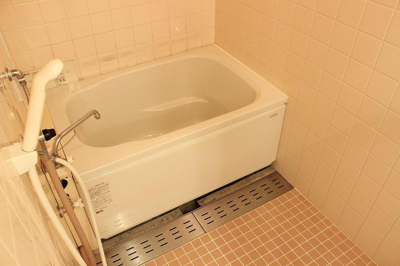 グリーンヒル大津和の浴室|※同物件の別のお部屋の写真です※