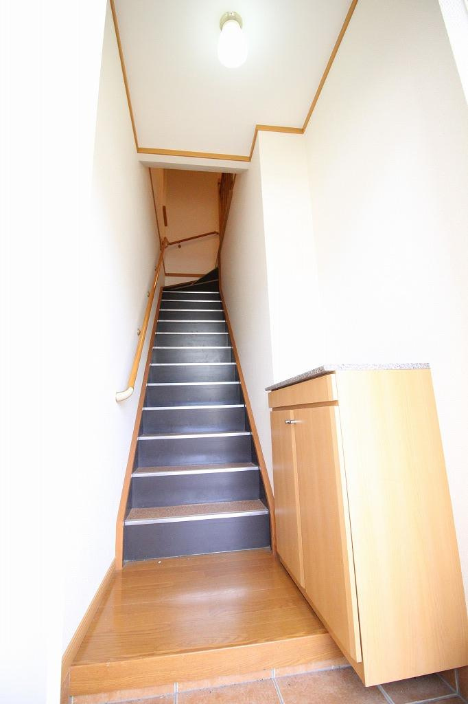 クリスタルビラの玄関|※お部屋により仕様が異なる場合があります※
