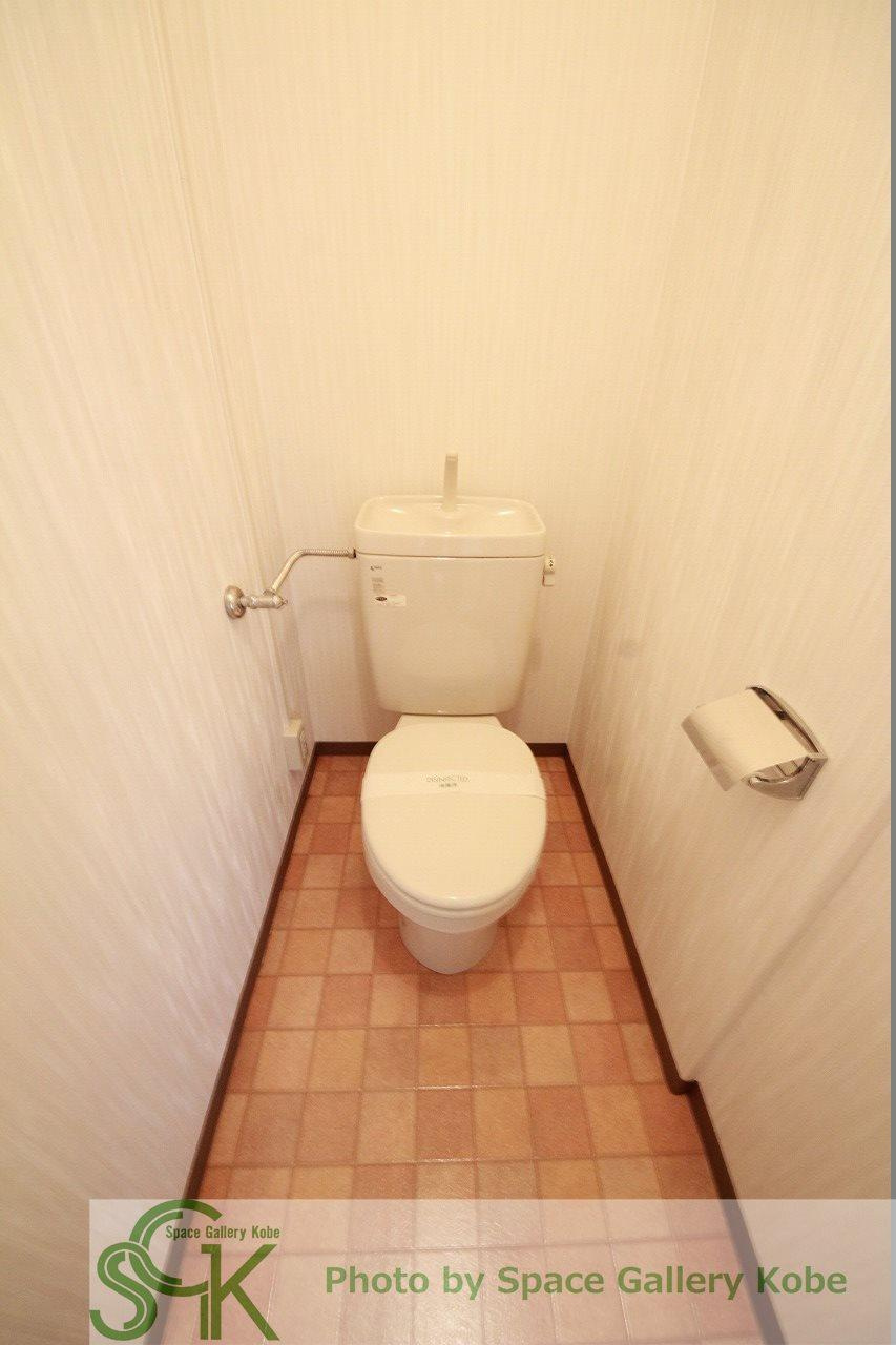 クリスタル明舞のトイレ|※同物件の別のお部屋の写真です※