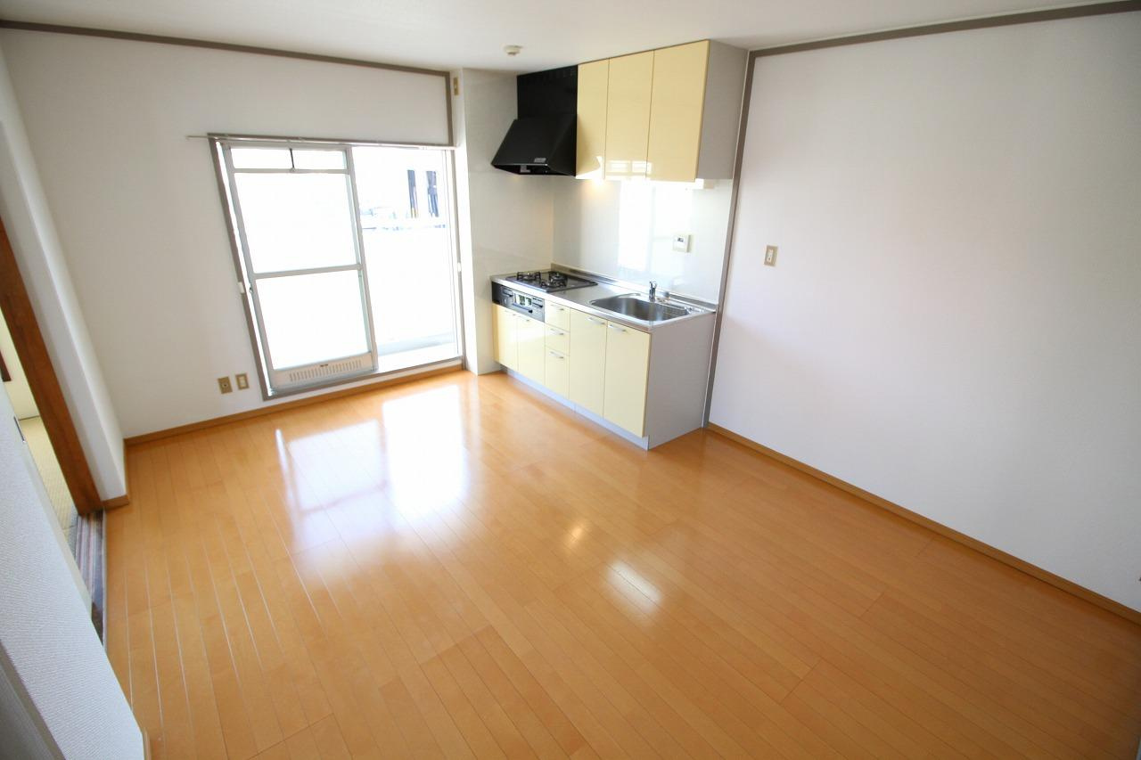 クリスタル明舞の居間・リビング|※お部屋により仕様が異なる場合があります。