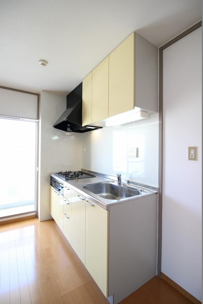 クリスタル明舞のキッチン|※お部屋により仕様が異なる場合があります。