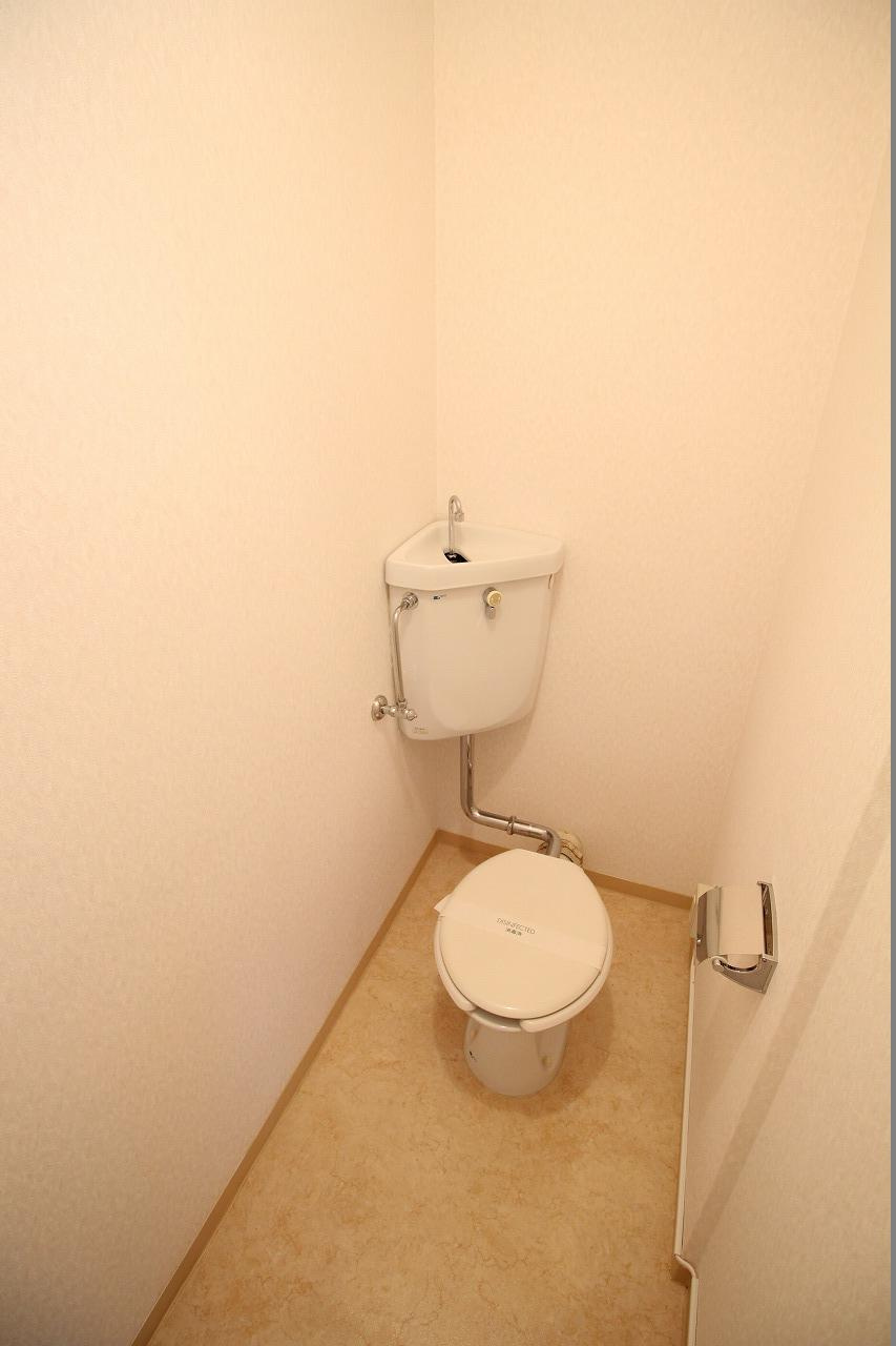 クリスタル明舞のトイレ|※お部屋により仕様が異なる場合があります。