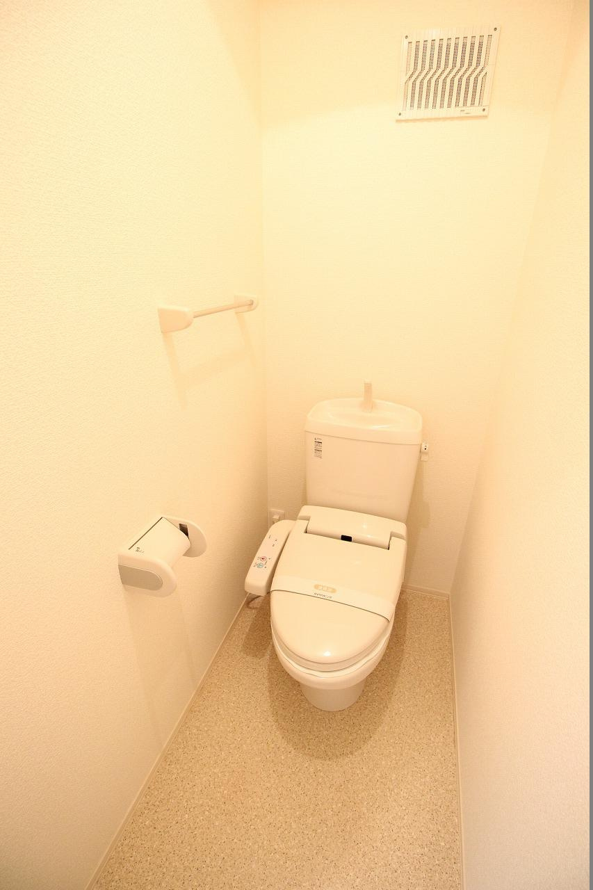 グレース・メゾン　B棟のトイレ|※お部屋により仕様が異なる可能性があります。