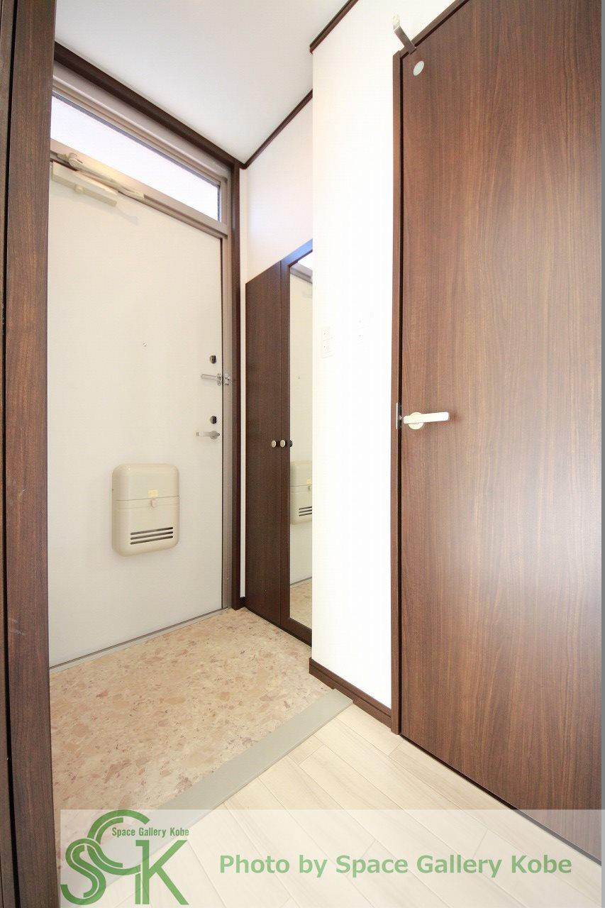 クレールベルヴィル立花　C棟の玄関|※お部屋により仕様が異なる場合があります。