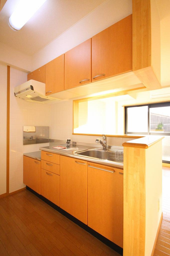 クレモナ山手のキッチン|※お部屋により仕様が異なる場合がございます※