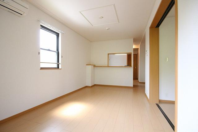 コージーコート朝霧Ⅱ番館の居間・リビング|※お部屋により仕様が異なる場合があります。