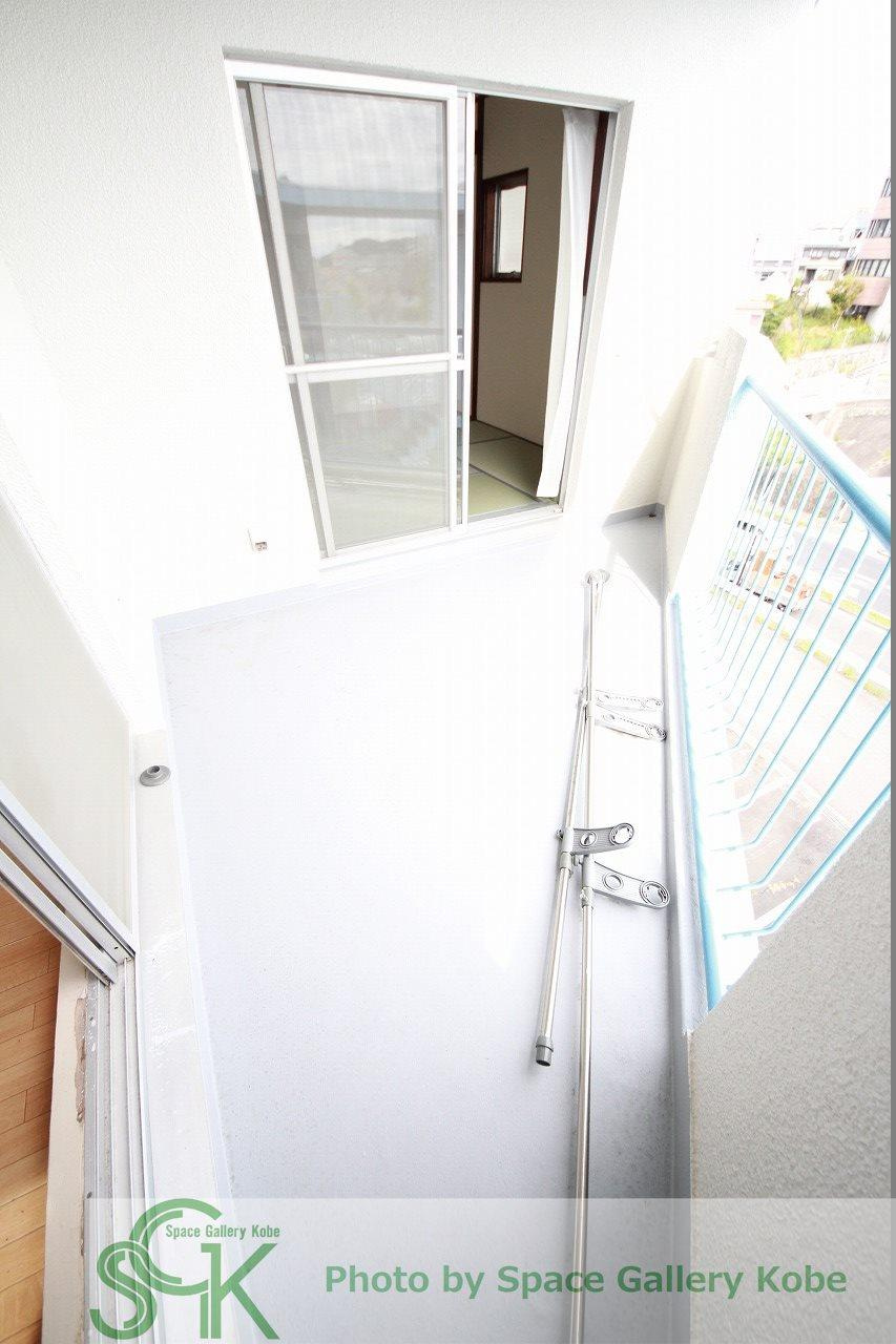 コーポはだのバルコニー|※お部屋により仕様が異なる場合があります。