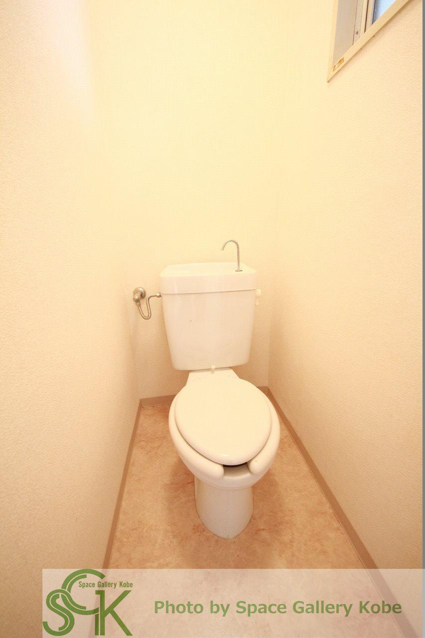 コーポはだのトイレ|※お部屋により仕様が異なる場合があります。