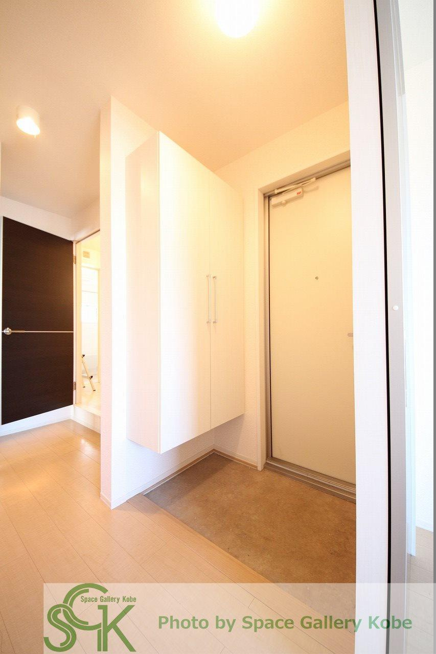 コモ　エスタ　上ノ丸の玄関|※お部屋により仕様が異なる場合があります。