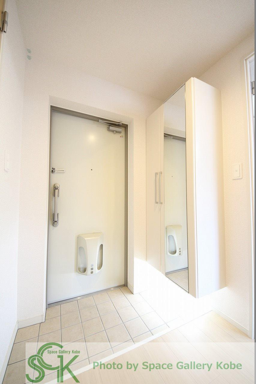 コルソ　デラ　モーダの玄関|※同物件の別のお部屋の写真です※