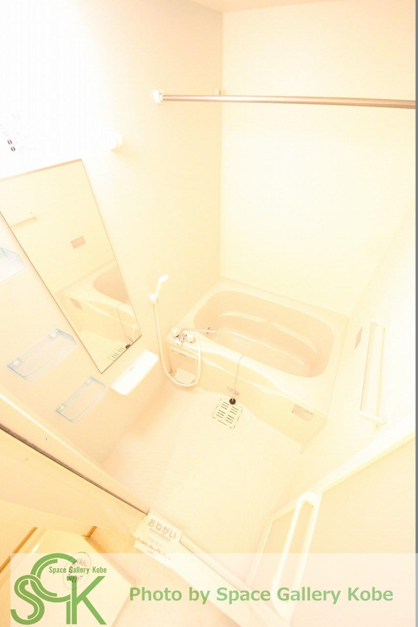 コルティーレ太寺Ⅱの浴室|※お部屋により仕様が異なる可能性があります。