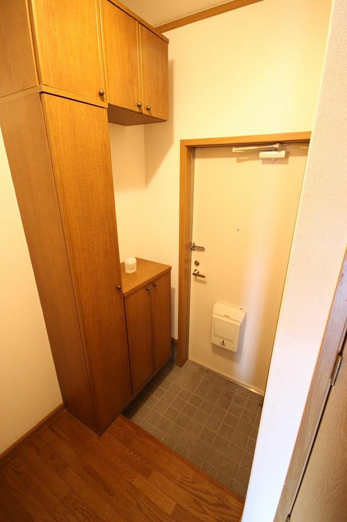 コロニアルヒルズ・オーク1の玄関|※同物件の別のお部屋の写真です※