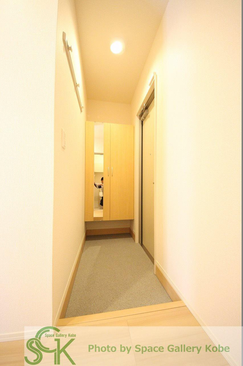 サニーコート明石の玄関|※お部屋により仕様が異なる場合があります。