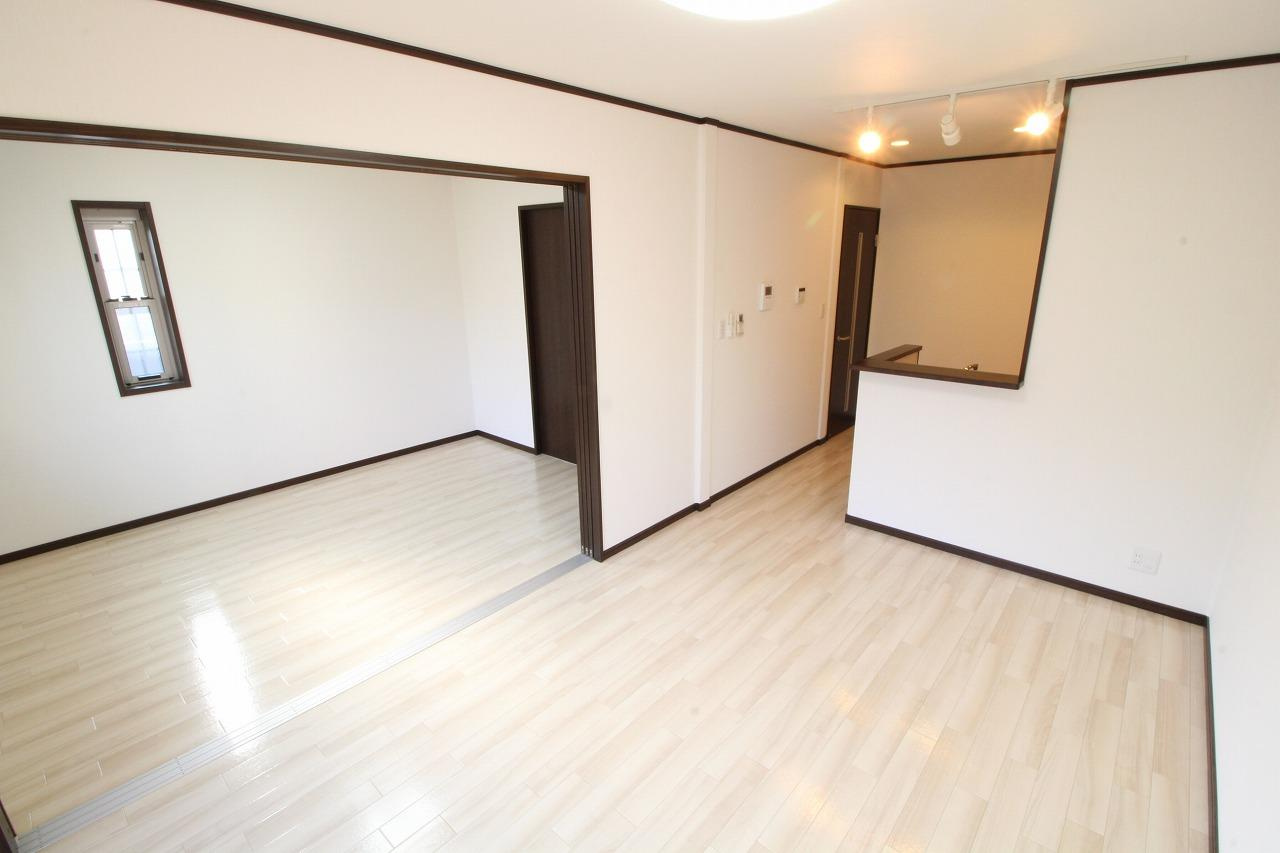 サニーヒルの居間・リビング|※お部屋により仕様が異なる場合があります。