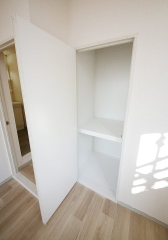 Maison Hollyの収納|別部屋同間取りのお写真となります。参考にご覧くださいませ。