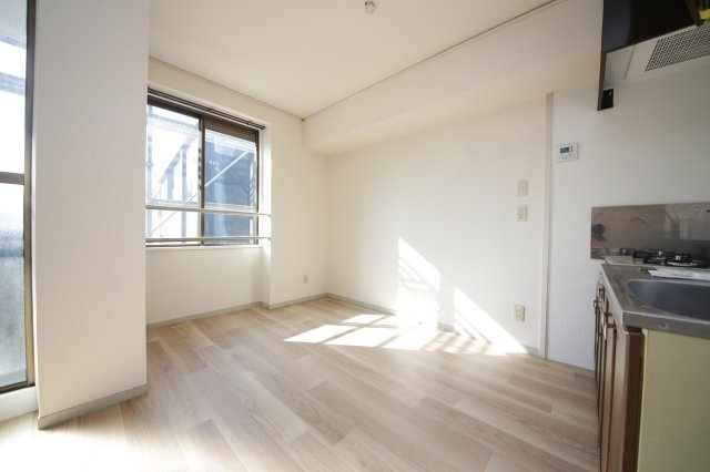 Maison Hollyの居間・リビング|別部屋同間取りのお写真となります。参考にご覧くださいませ。