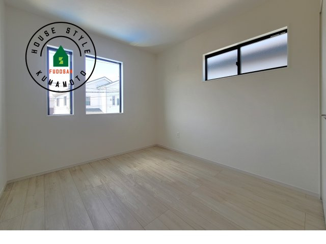 熊本市中央区出水5丁目第2-2棟（2号棟）　の子供部屋|穏やかな光が差し込む室内には、穏やかな時間が流れます。