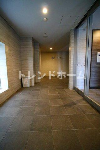 ファーストステージ心斎橋EASTのエントランス|選べる家電プランあり！！