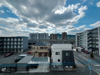 【展望】 | なかなかいい眺めですね。目の前に高いビルは嫌だけど、あれくらい離れて見えるビルやマンションは、構造を美しく思うし、夜はまた別の良さを見せてくれます♪