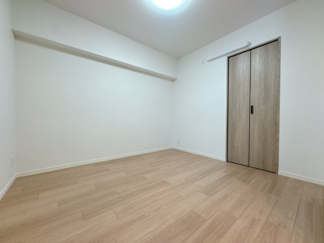 【洋室】 | 朝日プラザ大濠☆仲介手数料無料☆ | 全居室エアコン設置可能です！この工事入居後するのは大変なんです。エアコンが取付られずに、収納部屋や物置部屋にされてるマンション意外と多いんです！