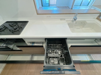 【キッチン】 | 朝日プラザ大濠☆仲介手数料無料☆ | 機能性とデザイン性を両立させた、リノベーション物件ならではの素敵なキッチン。立ってみるとそれがよく分かります♪