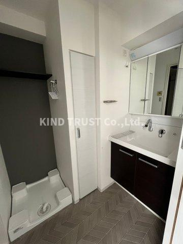 ライフフィールド北梅田クラルスの洗面所|コンパクトで使いやすい洗面所