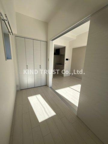 ライフフィールド北梅田クラルスの居間・リビング|使いやすい居間です