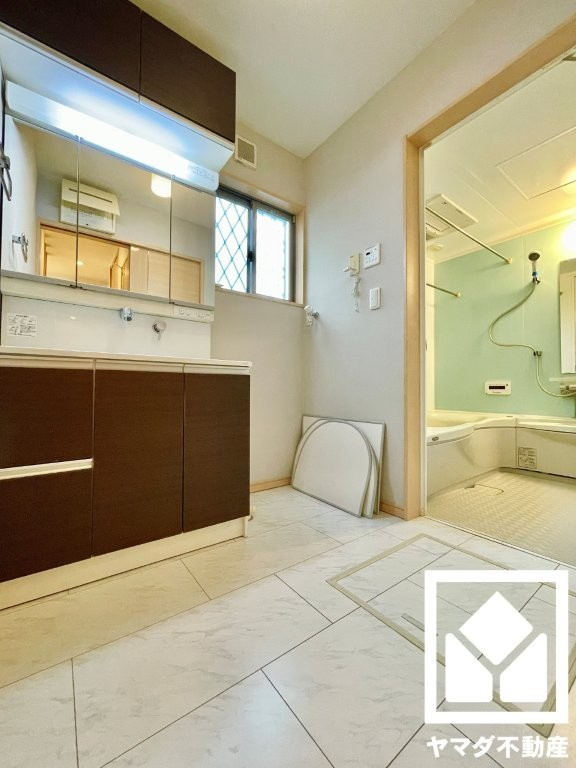 宇治市広野町尖山の洗面所