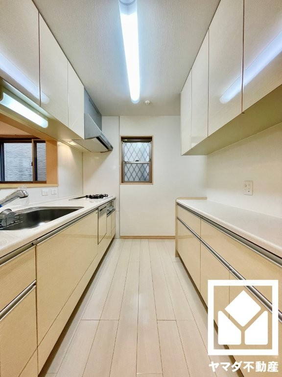 宇治市広野町尖山のキッチン