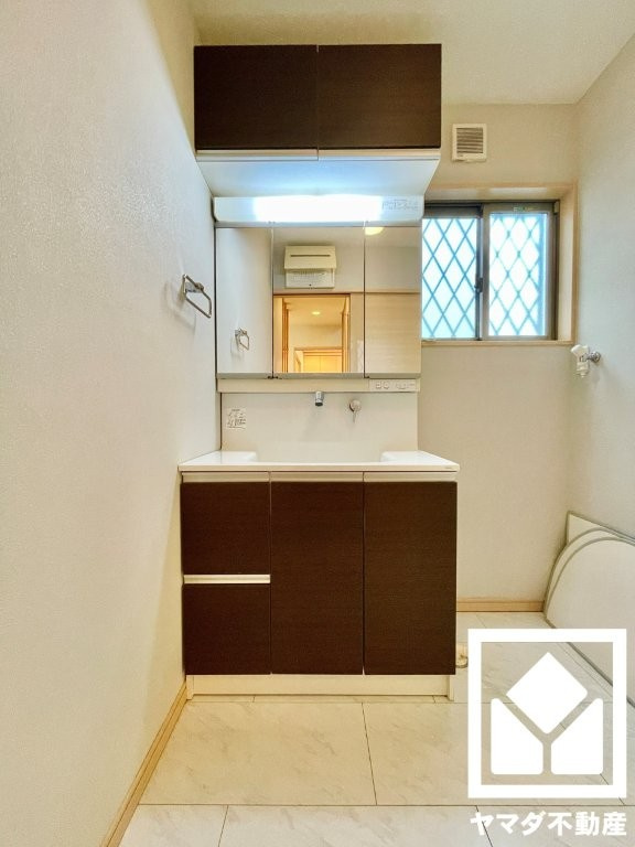 宇治市広野町尖山の独立洗面台