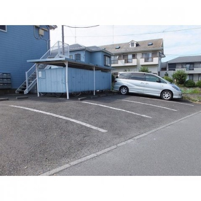 【外観】 | クレッセントハウス駐車場