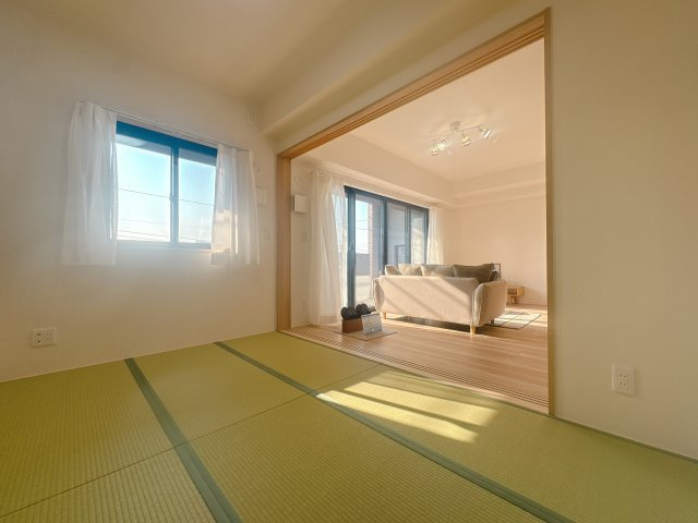 【和室】 | グランドキャッスル霧ヶ丘☆仲介手数料無料☆ | 景観を望みながらお部屋でくつろぐのがおすすめの過ごし方です♪家族との時間、自分の時間共に大切にできる空間がここにあります。