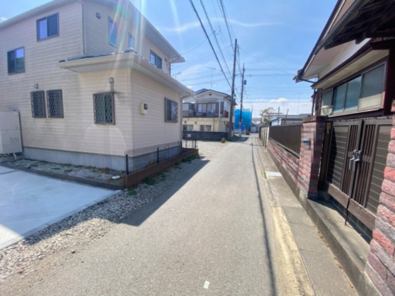 祝　成約済み　八王子市　諏訪町　新築戸建ての前面道路含む現地写真|～仲介手数料無料☆八王子ひなた不動産～八王子市諏訪町　新築戸建て