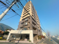 【外観】 | サンパーク安部山公園☆仲介手数料無料☆ | 青空にも夕焼けにも映える、そんなたたずまい。ここで新生活スタートさせてみませんか♪