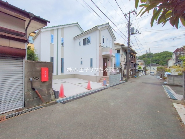 祝　成約済み　八王子市　長沼町　新築戸建て　１２期の前面道路含む現地写真|～仲介手数料無料☆八王子ひなた不動産～八王子市長沼町　新築戸建て